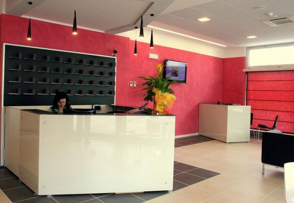 Silver Residence Hotel Bagnolo in Piano Екстер'єр фото